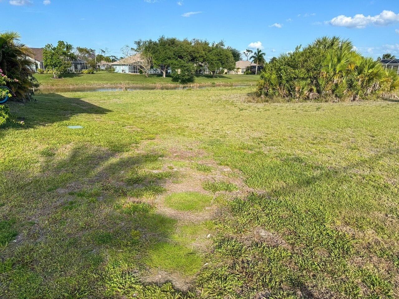 743 Rotonda Cir Property Photo 3