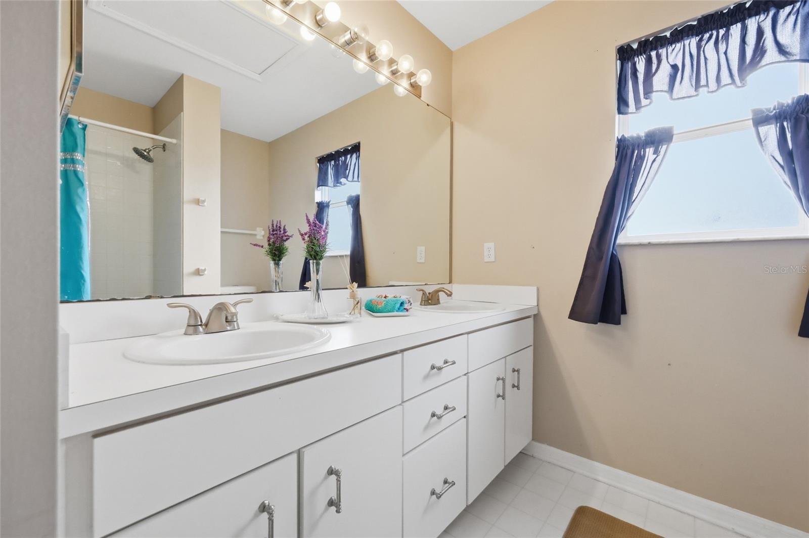 13200 Mallard Cove Blvd Property Photo 10