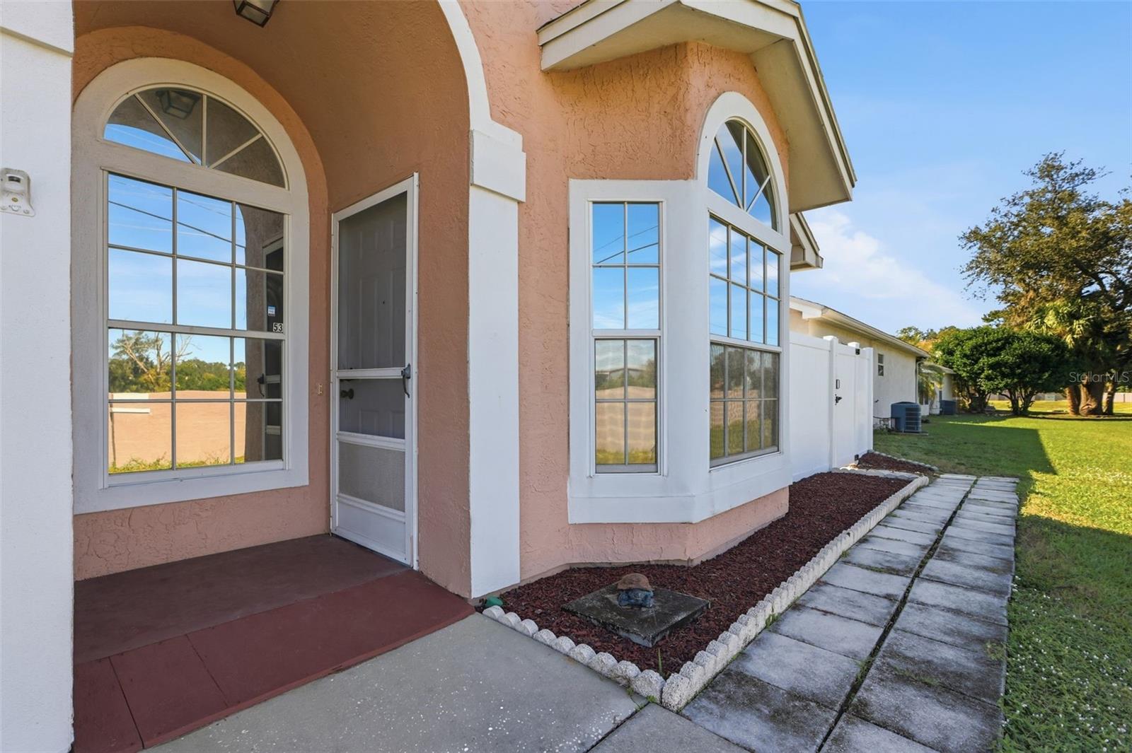270 San Gabriel St Property Photo 4