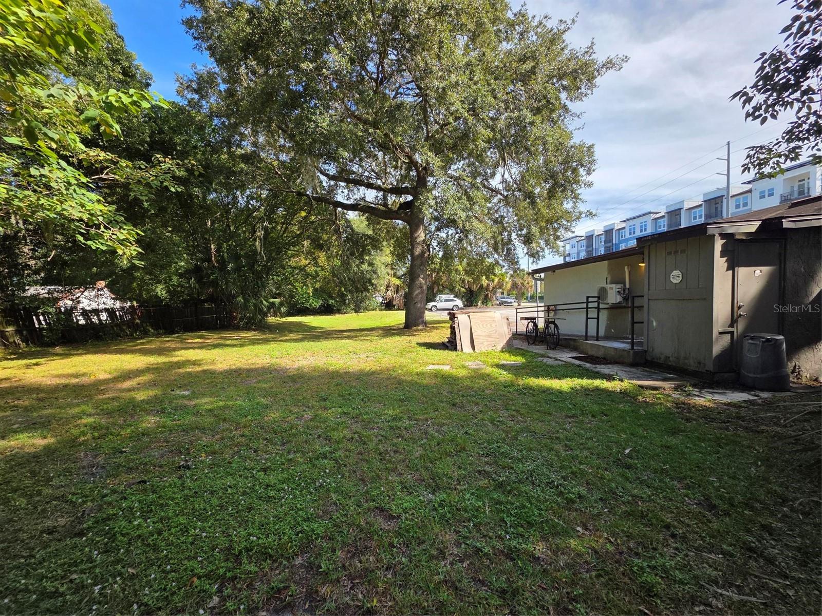 217 E State Road 434 Property Photo 7