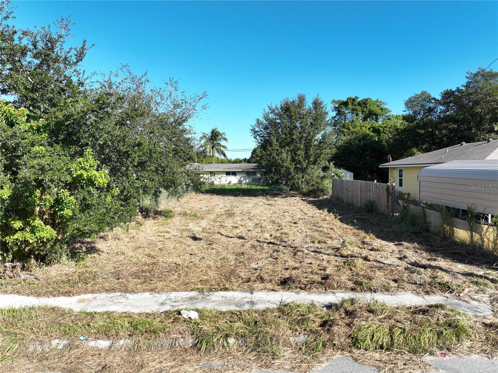 478 Roosevelt Ave Property Photo 6