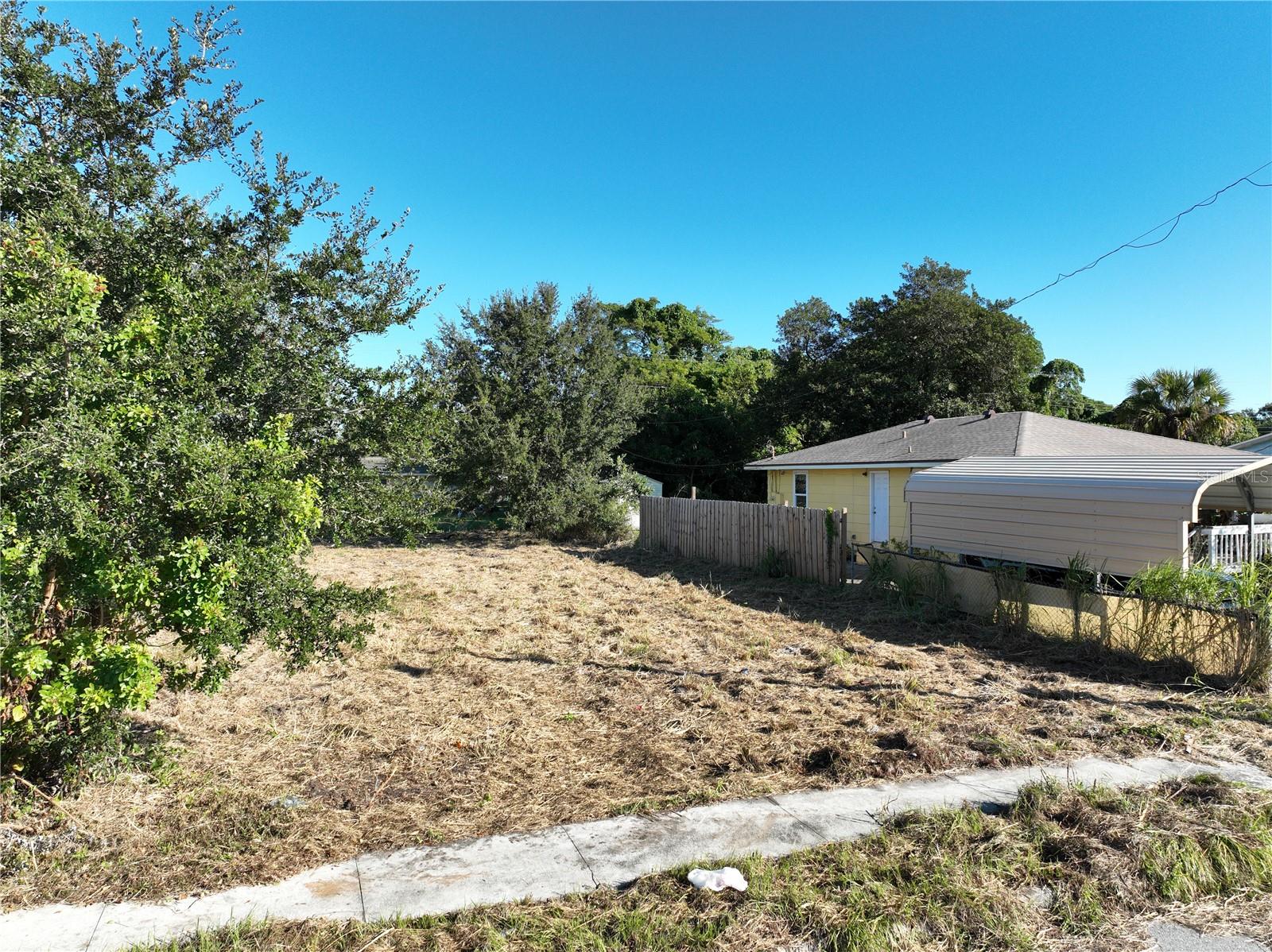 478 Roosevelt Ave Property Photo 7