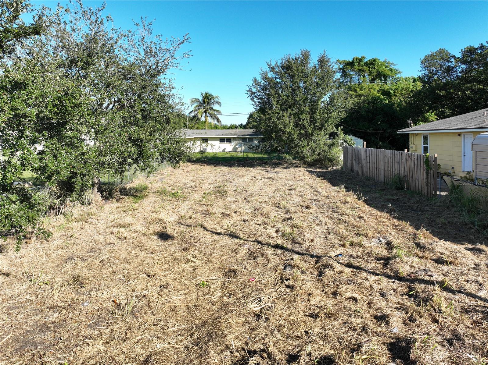 478 Roosevelt Ave Property Photo 8