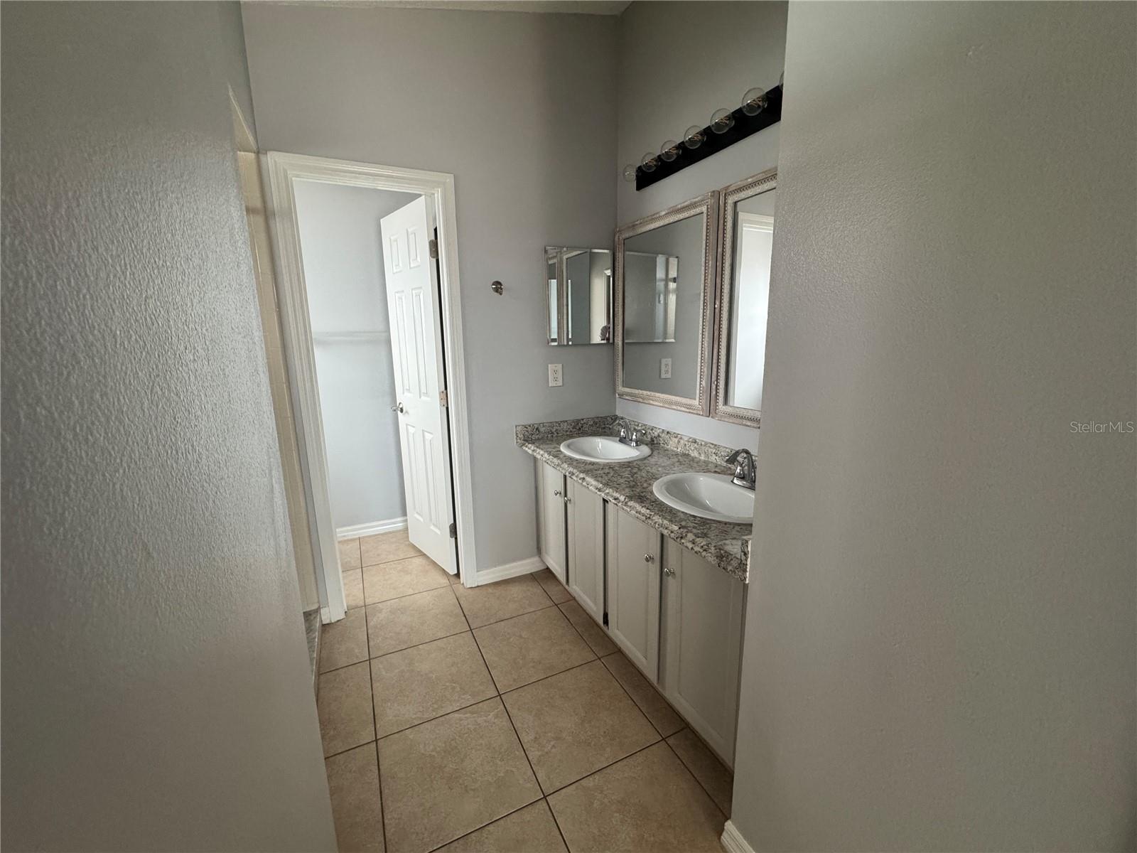 2986 Stillwater Dr Property Photo 24