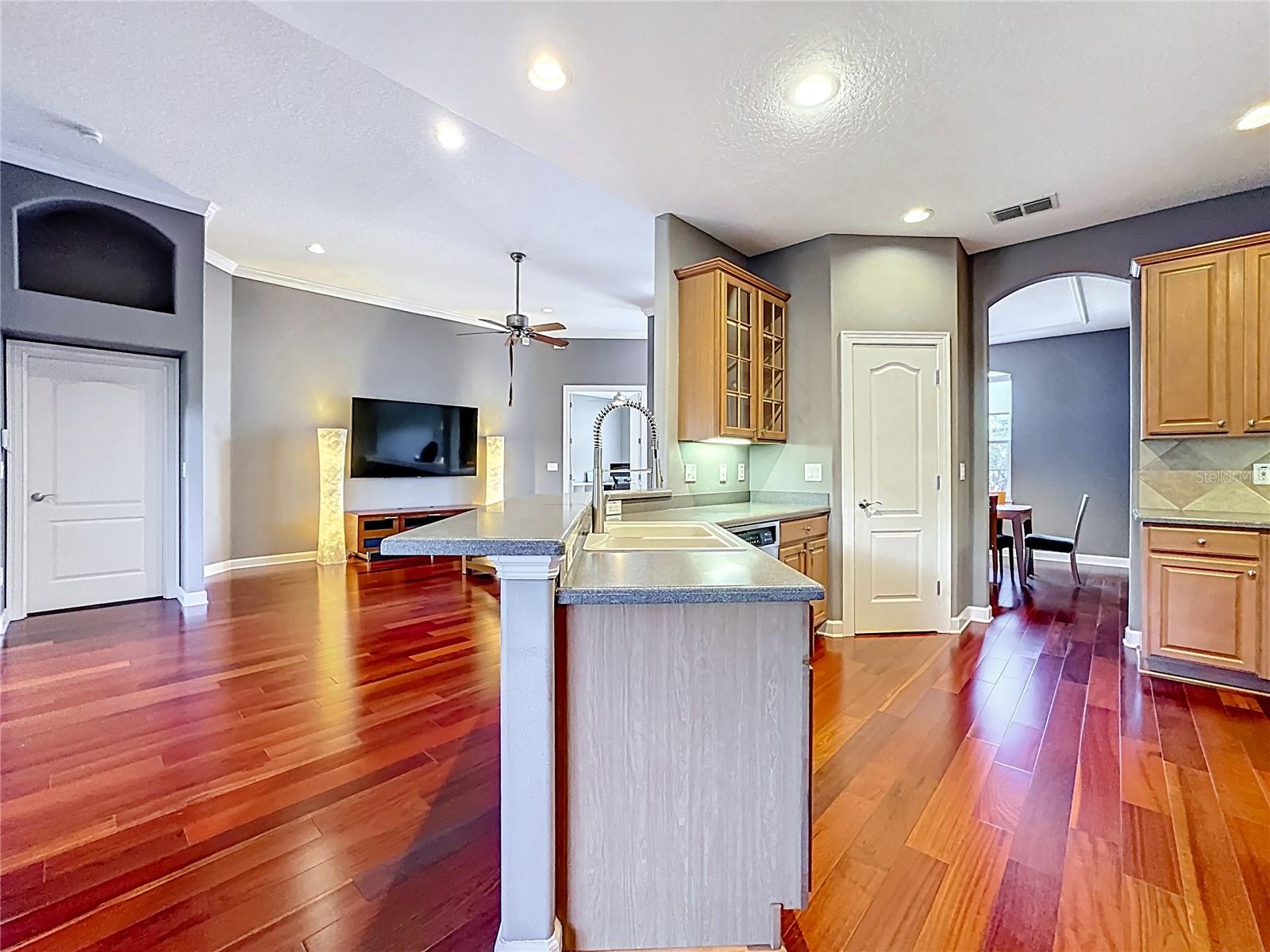 3619 Supreme Ct Property Photo 15