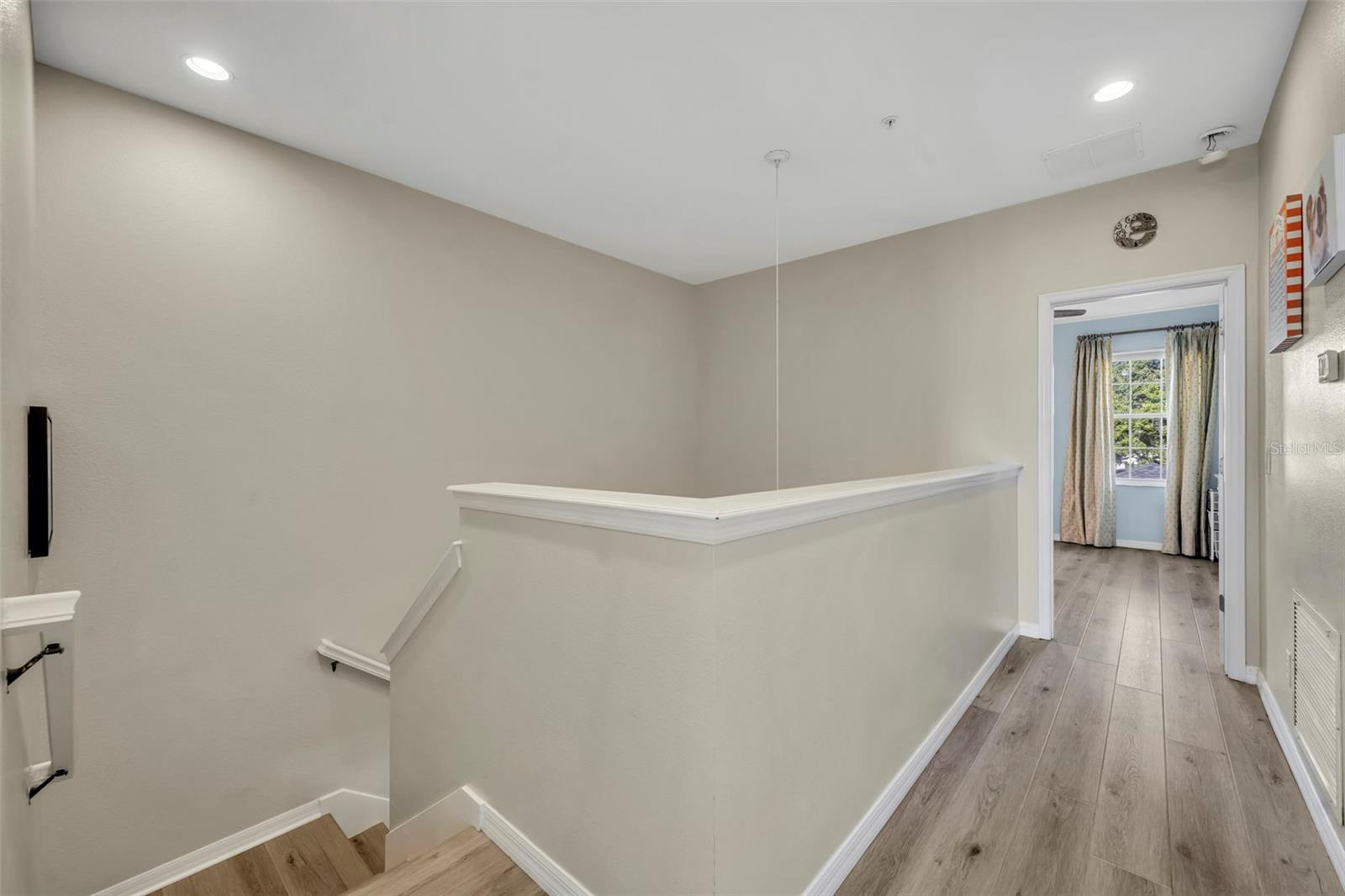 995 Juel St Property Photo 19
