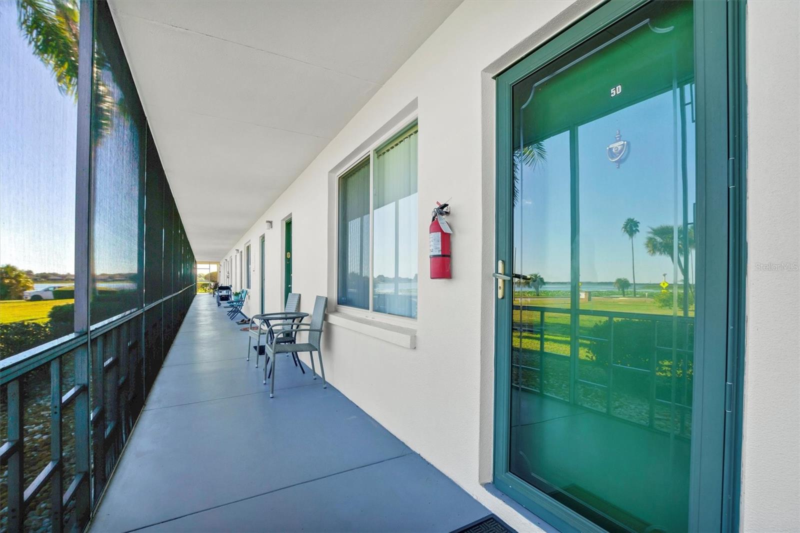1600 W Lake Parker Dr #d5 Property Photo 5