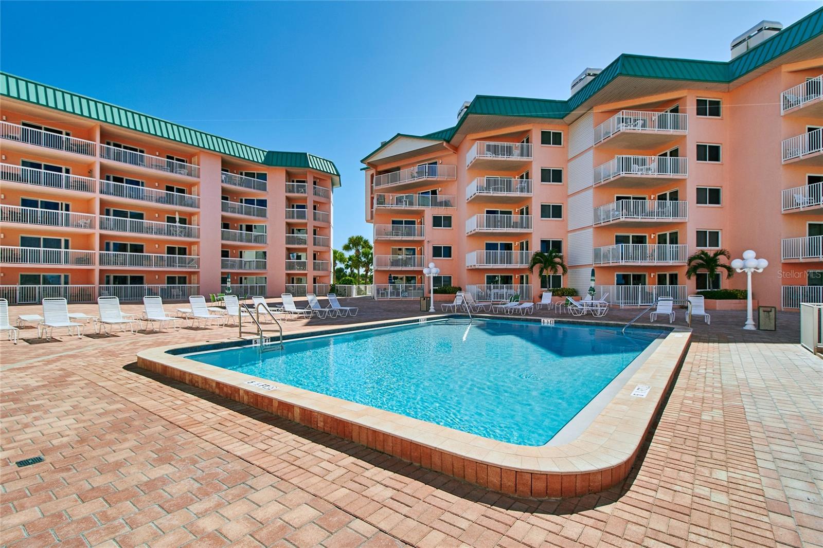 18400 Gulf Blvd #1206 Property Photo 8