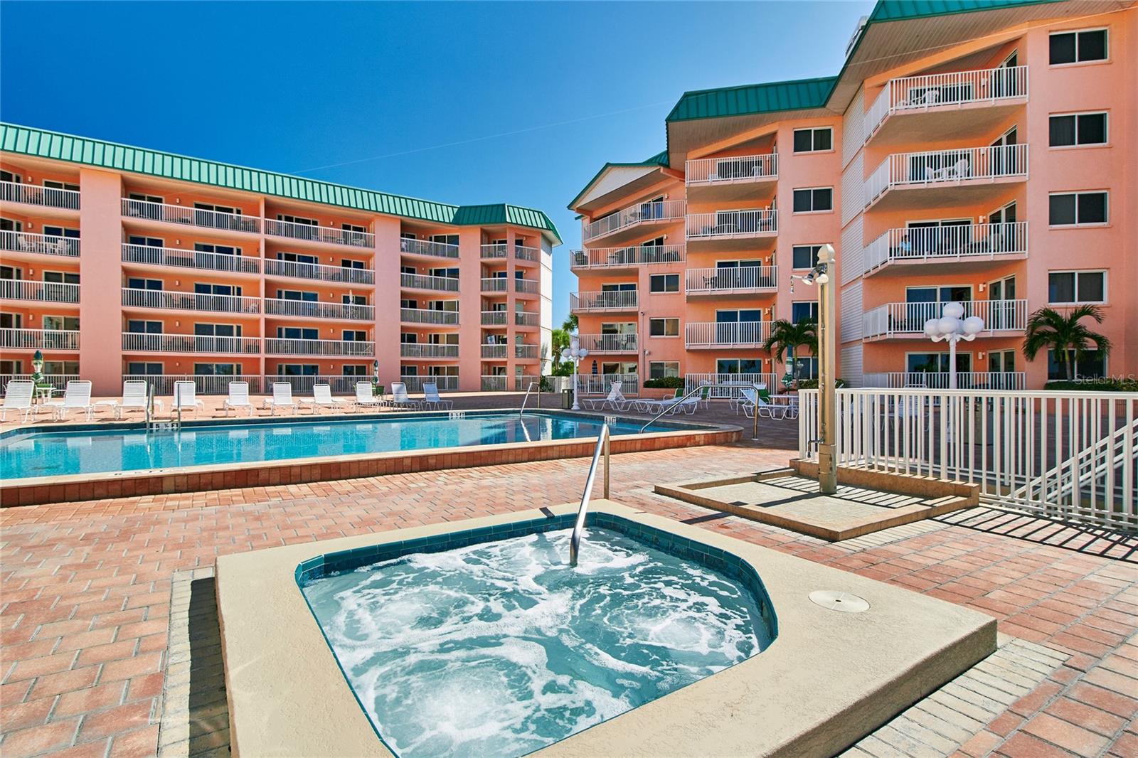 18400 Gulf Blvd #1206 Property Photo 10