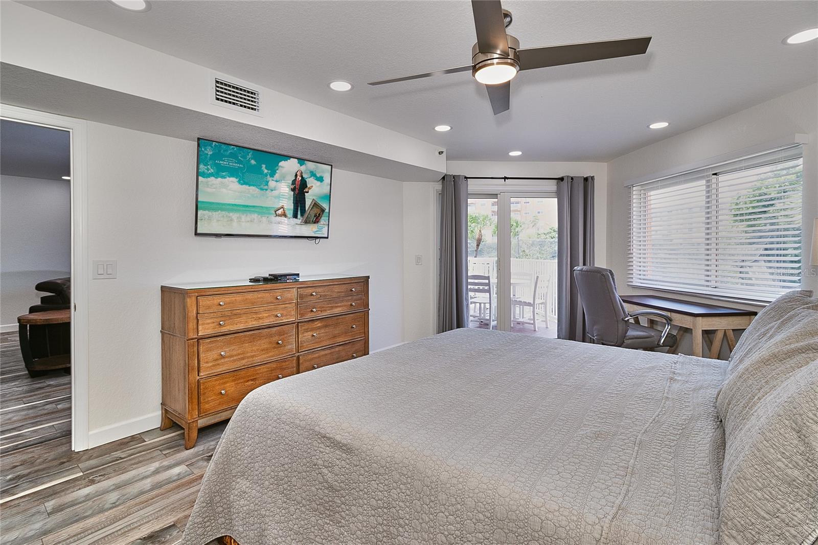 18400 Gulf Blvd #1206 Property Photo 36