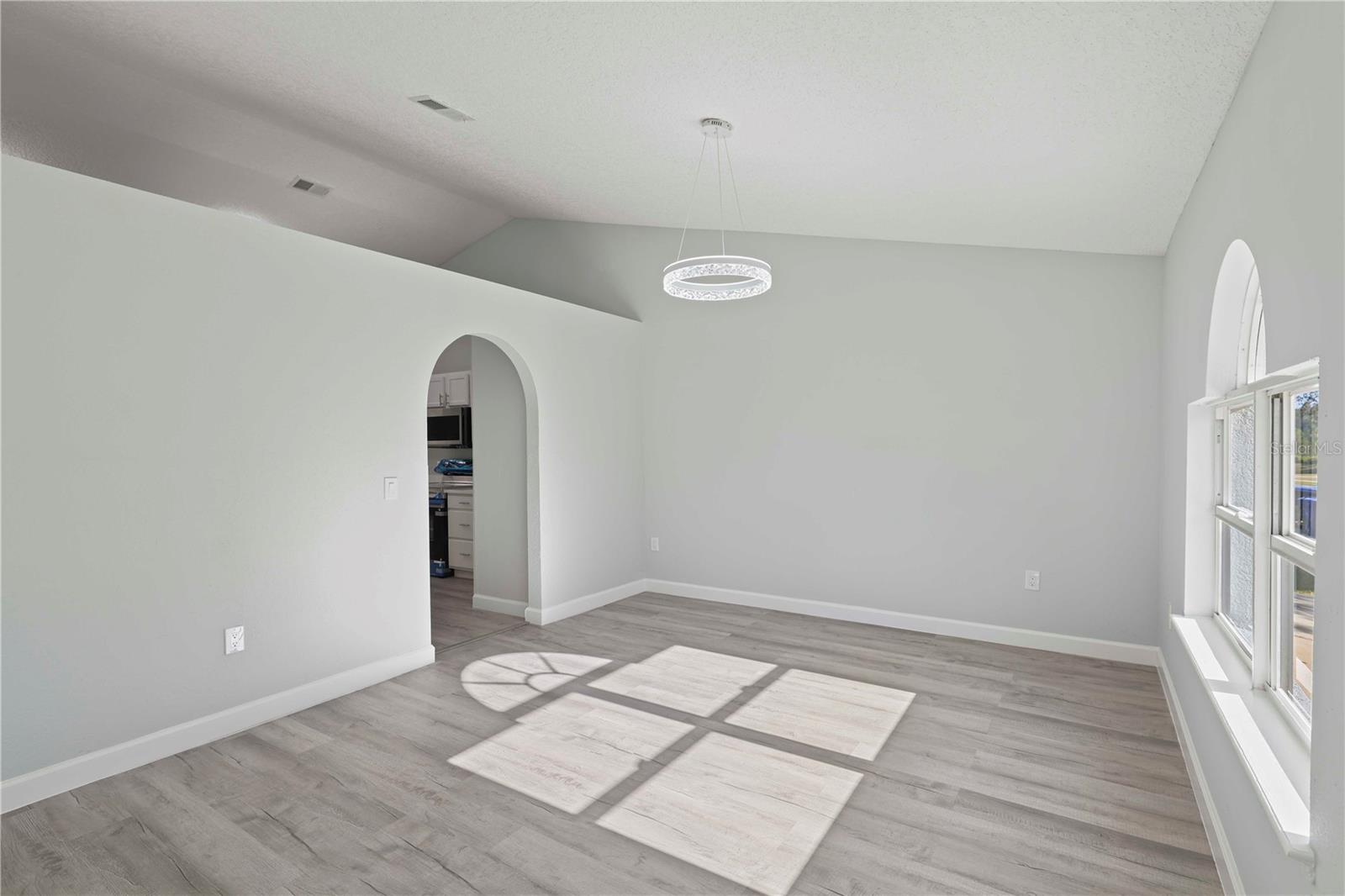 941 Jayhil Dr Property Photo 10