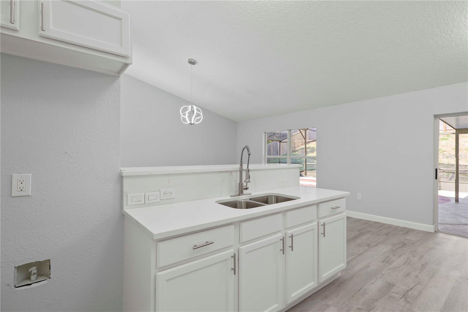 941 Jayhil Dr Property Photo 12