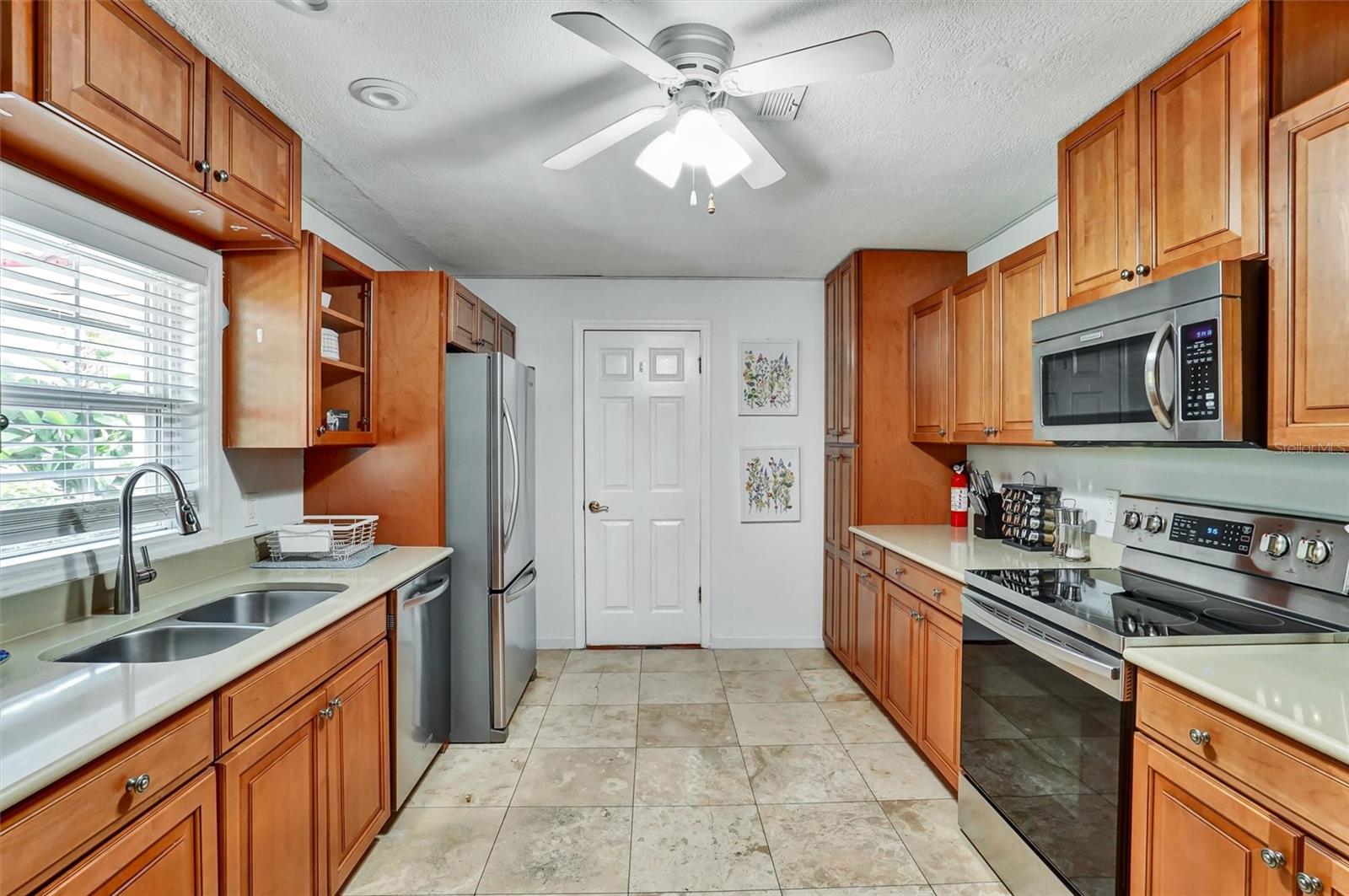 7716 Dartmouth Ave N Property Photo 19