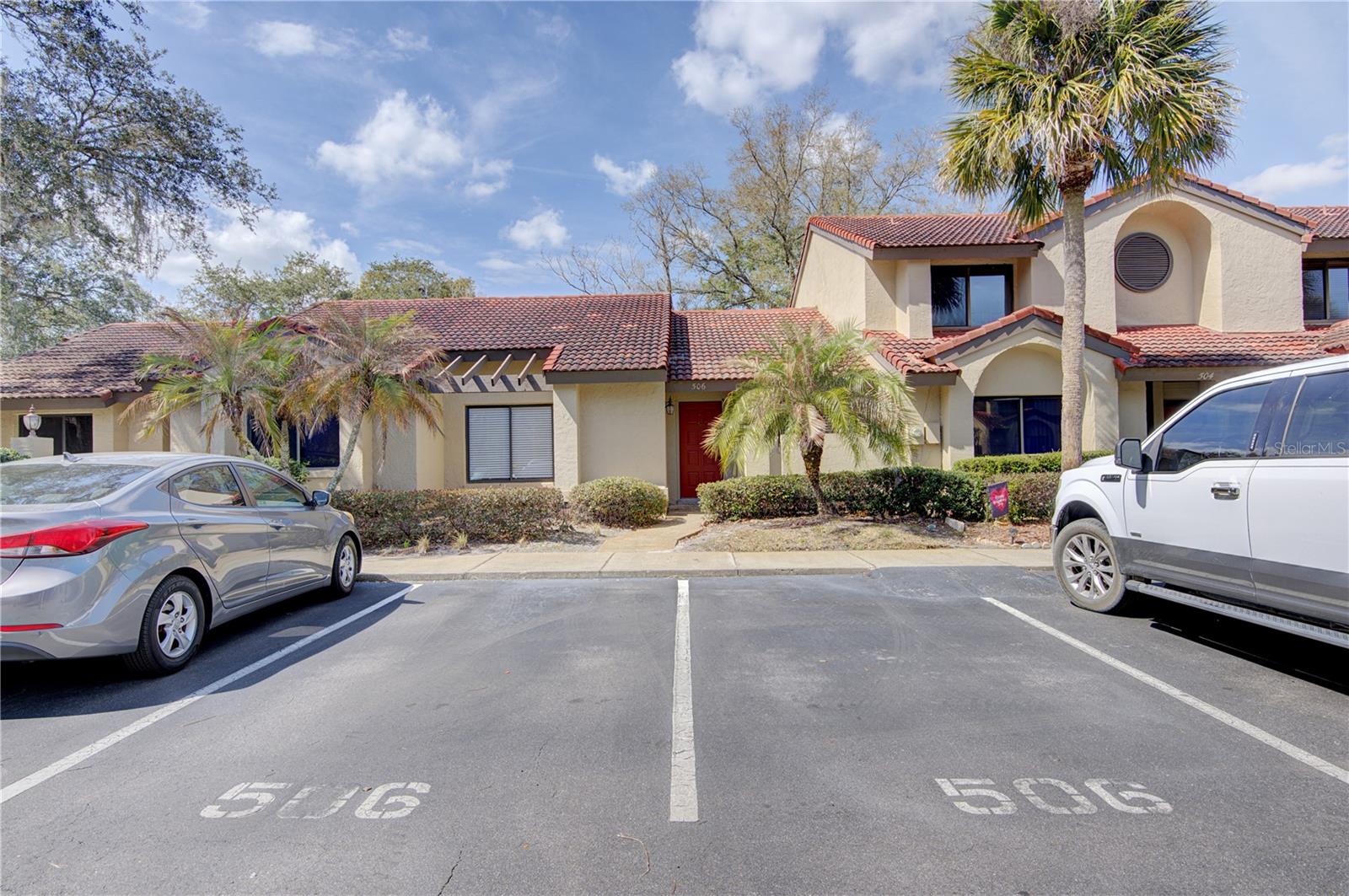506 Club Dr Property Photo 1