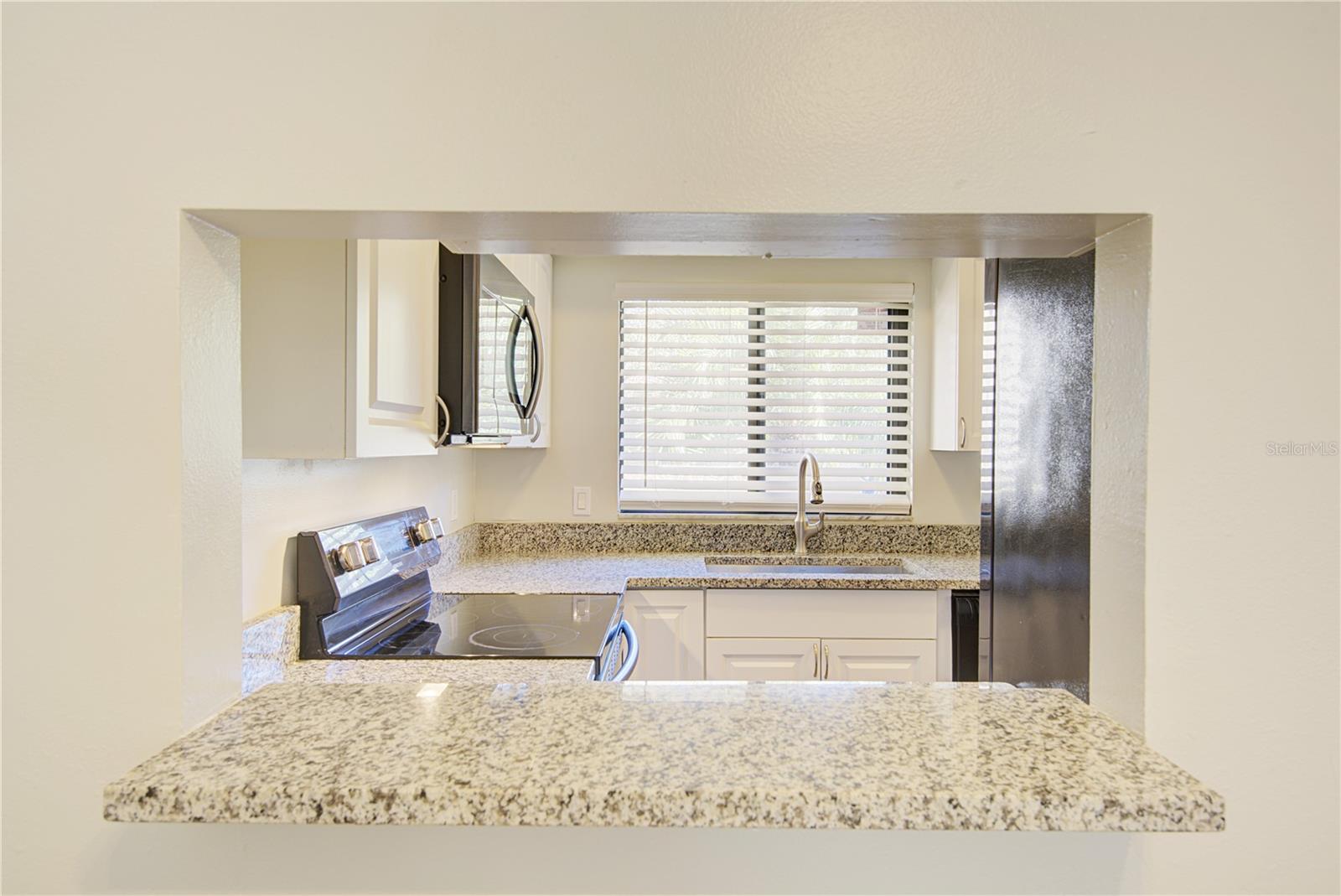 506 Club Dr Property Photo 12