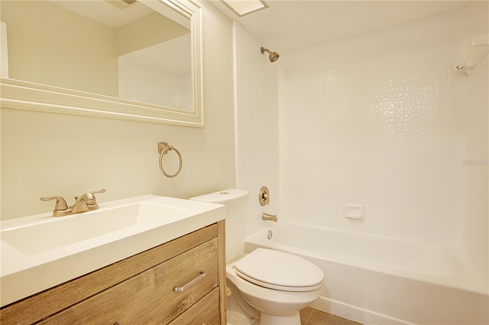 506 Club Dr Property Photo 17
