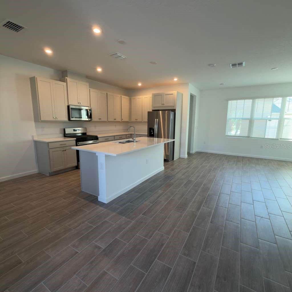 2468 Celebration Blvd Property Photo 5