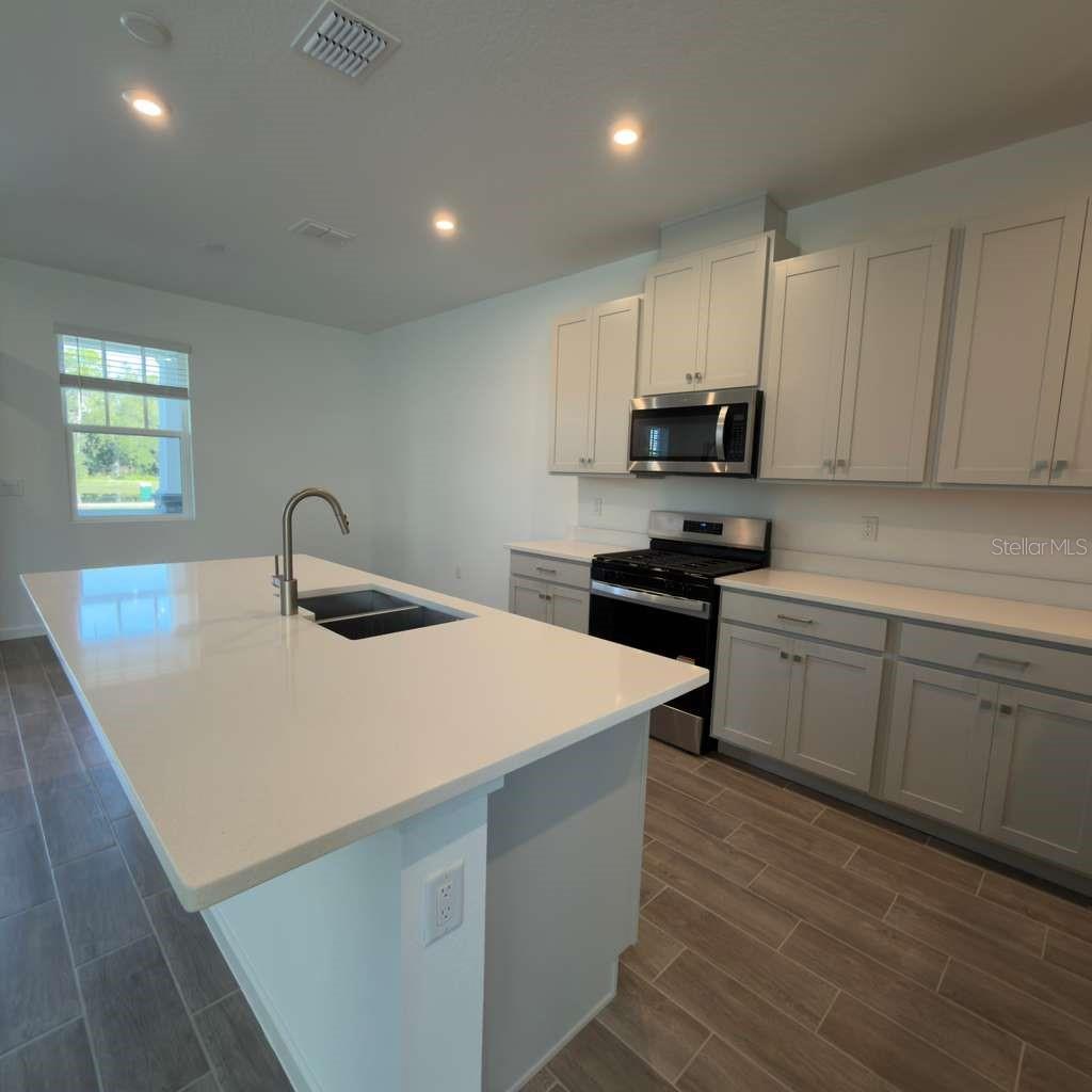 2468 Celebration Blvd Property Photo 7