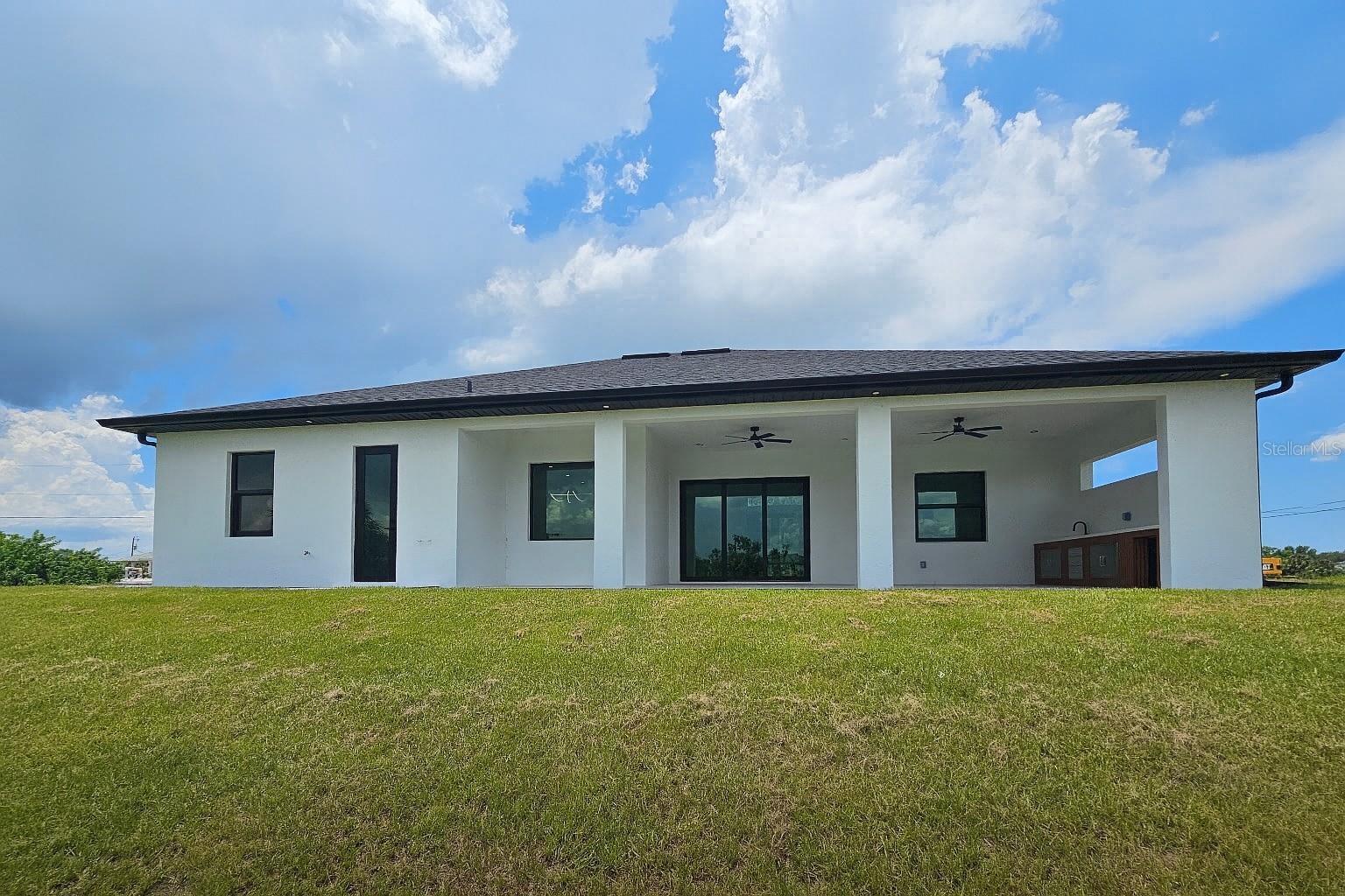 1321 Ne 19 Ter Property Photo 3