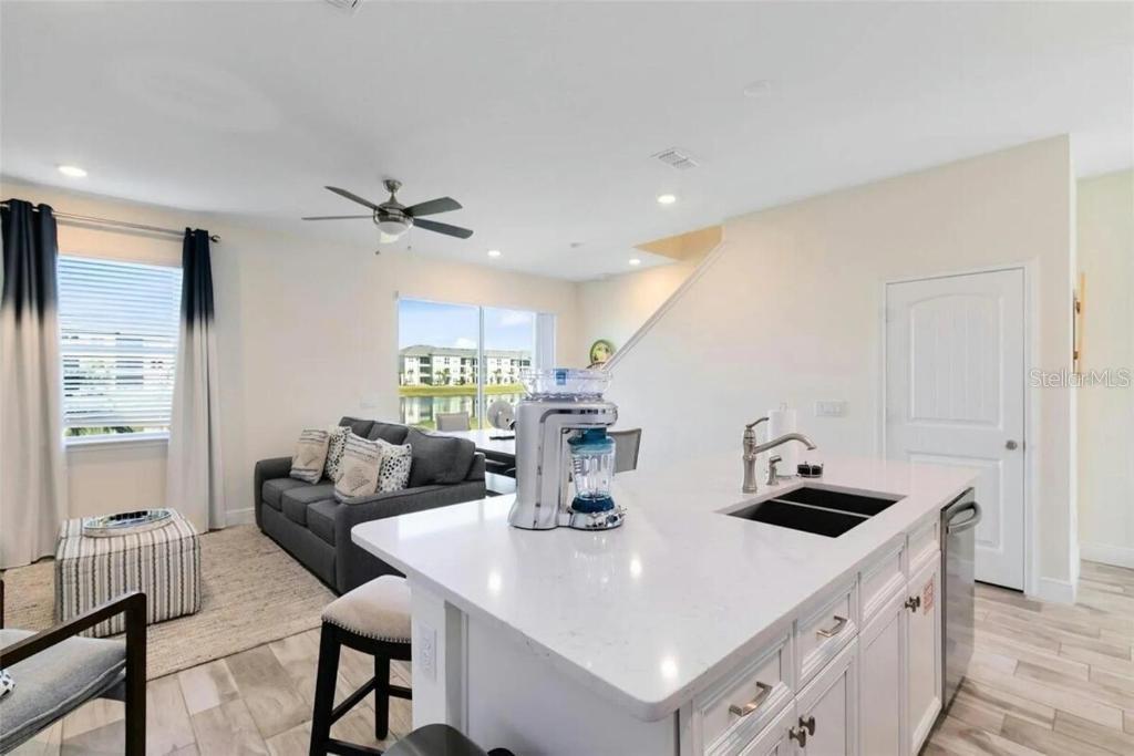 3157 Caribbean Soul Dr Property Photo 9