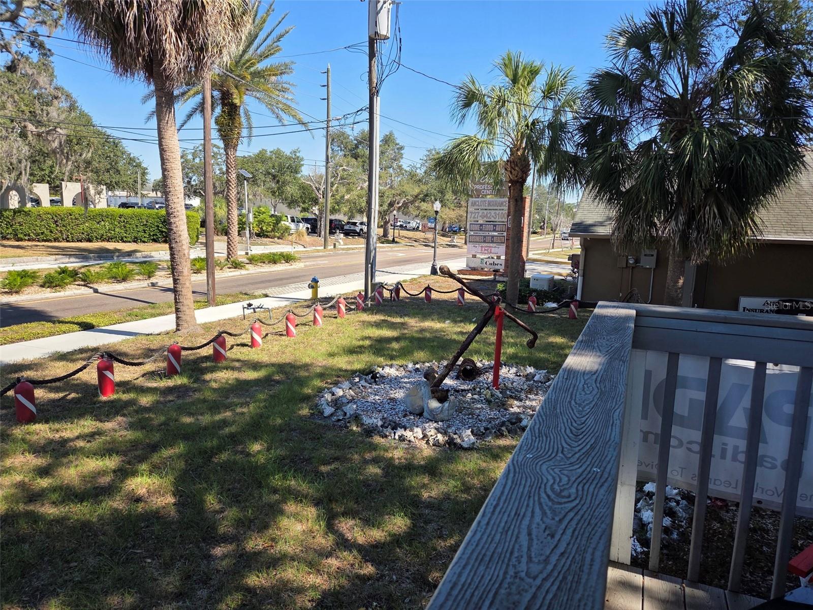 528 E Tarpon Ave Property Photo 6