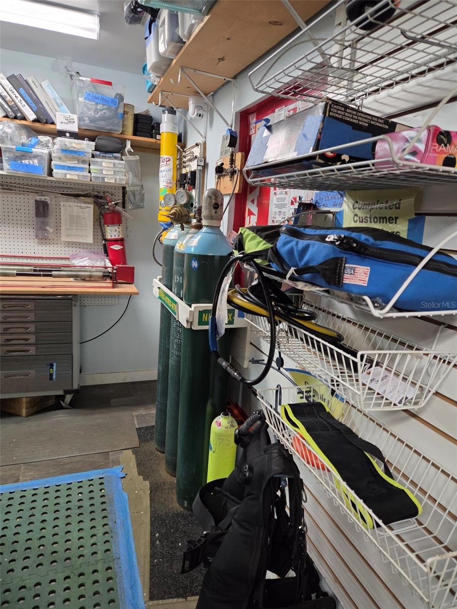 528 E Tarpon Ave Property Photo 17