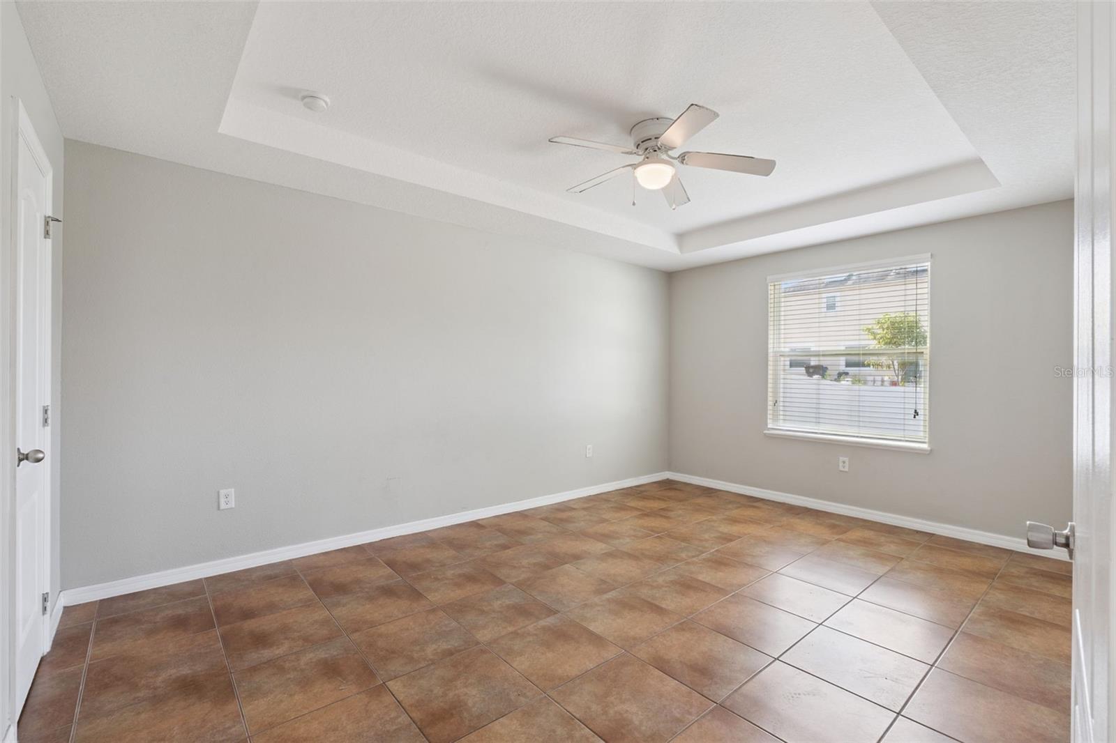 1038 Suffragette Cir Property Photo 16