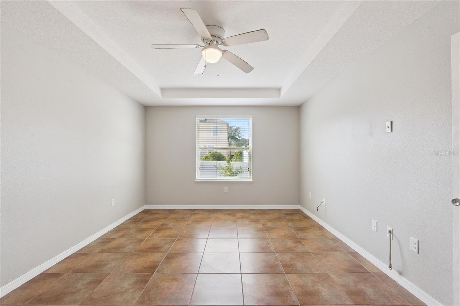1038 Suffragette Cir Property Photo 18