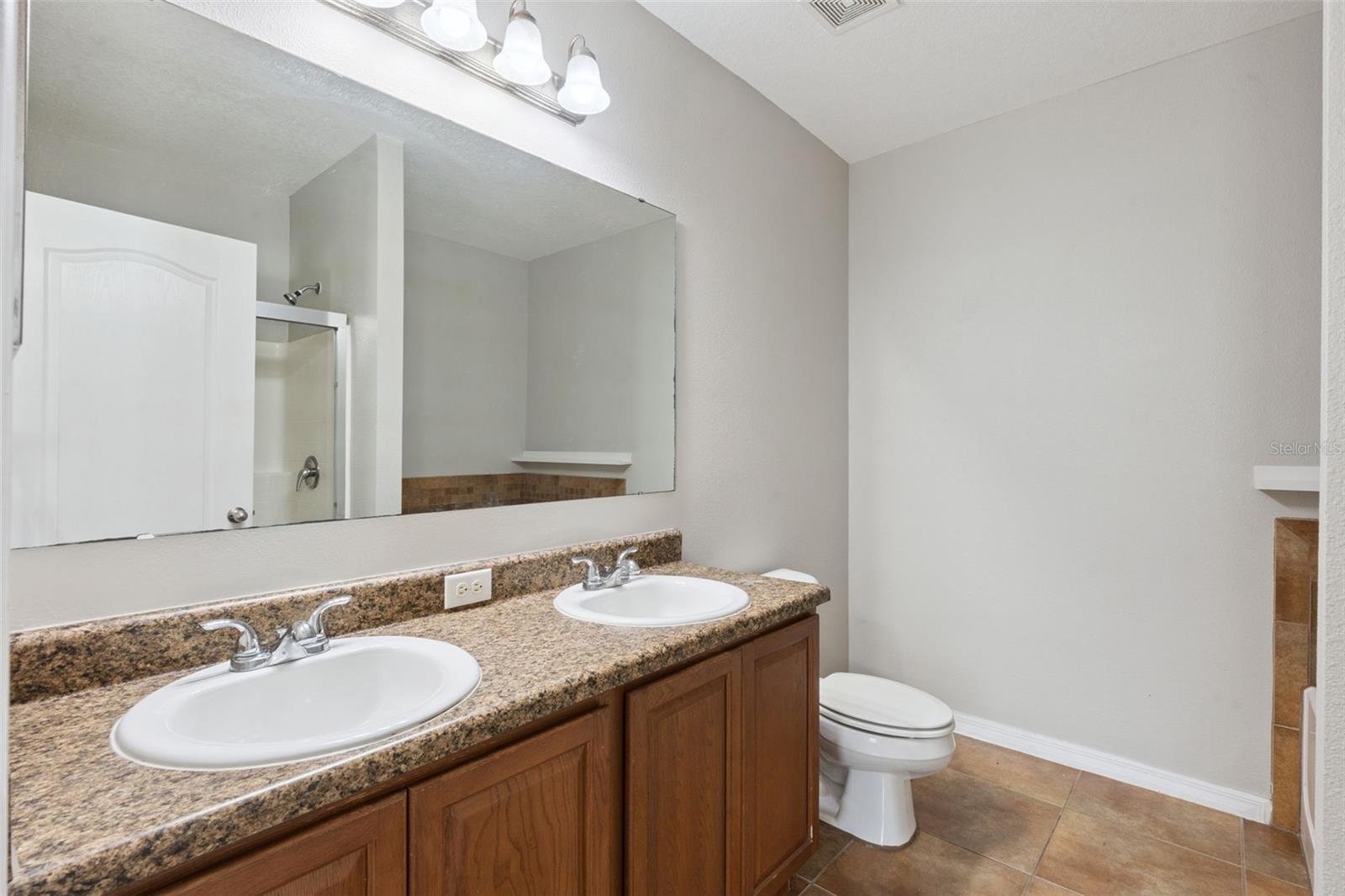 1038 Suffragette Cir Property Photo 24