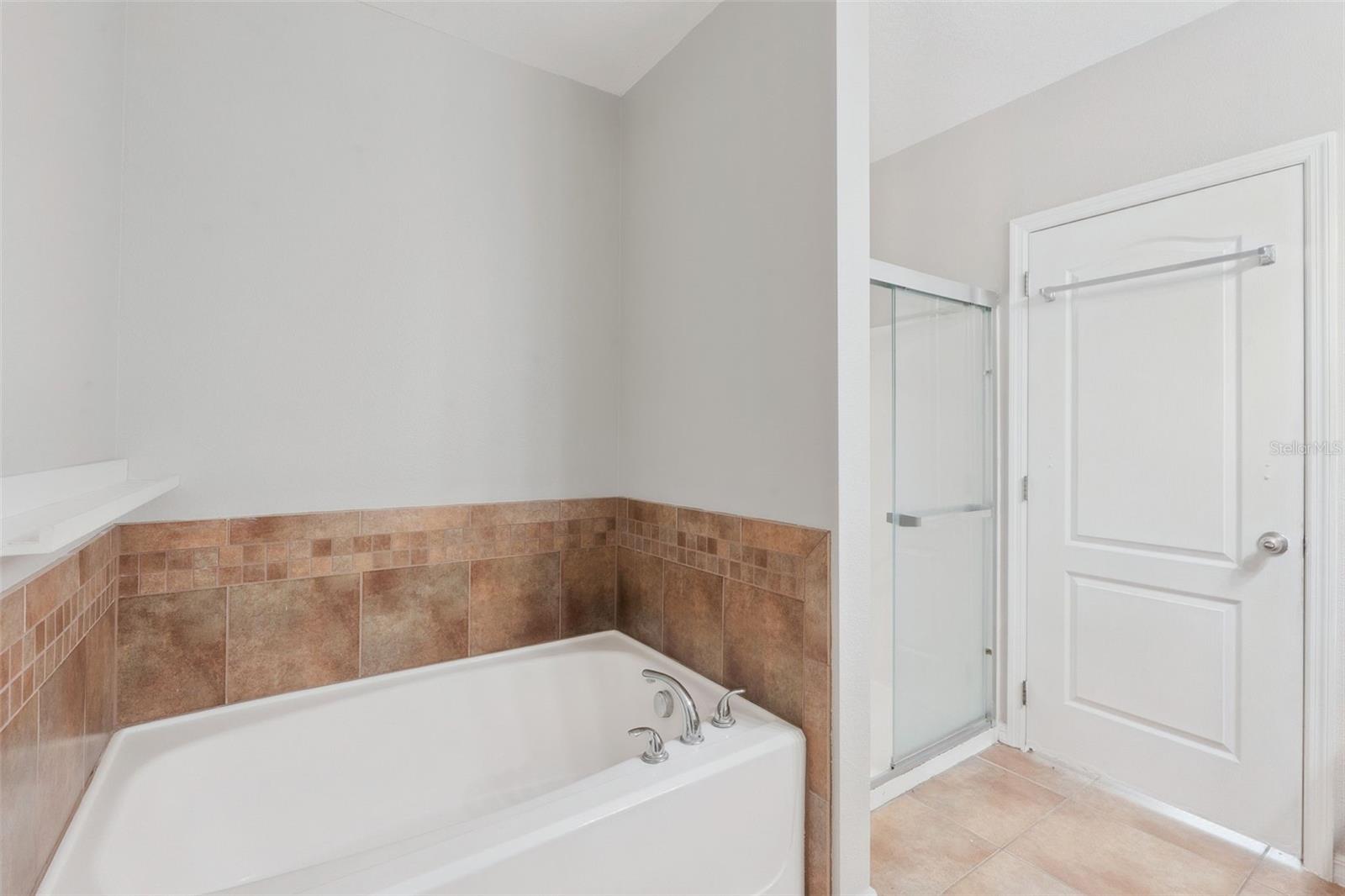1038 Suffragette Cir Property Photo 26