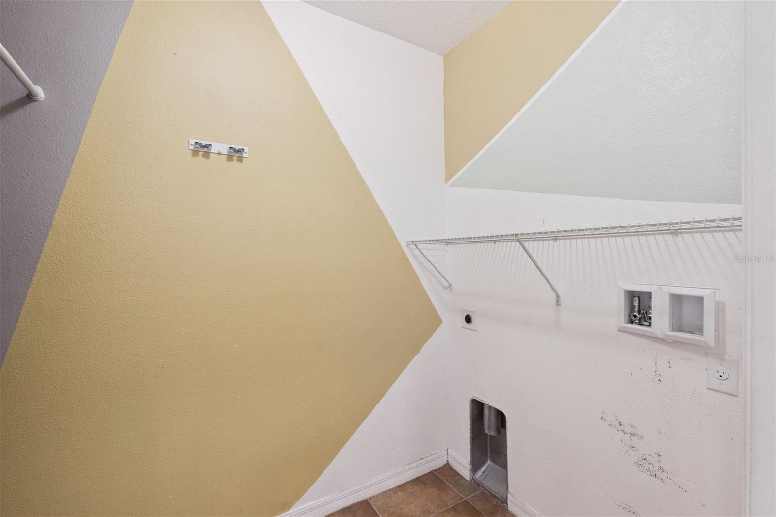 1038 Suffragette Cir Property Photo 27
