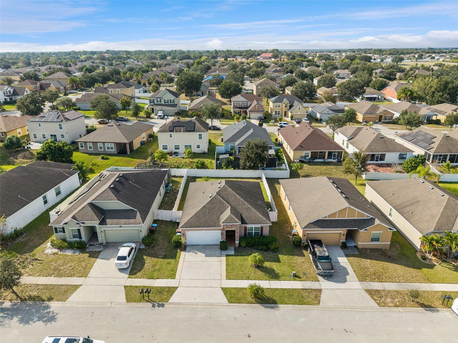 1038 Suffragette Cir Property Photo 44
