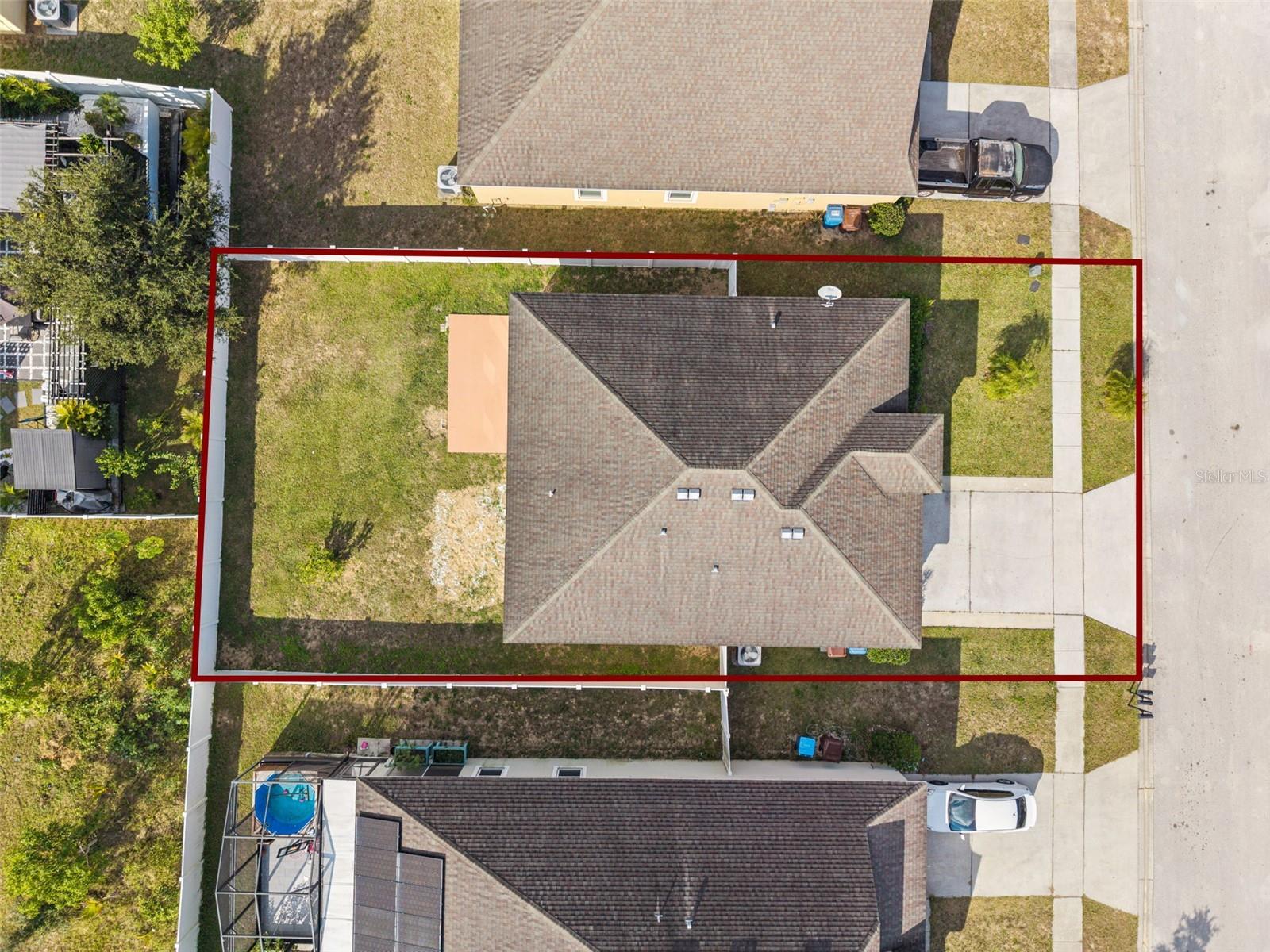1038 Suffragette Cir Property Photo 48