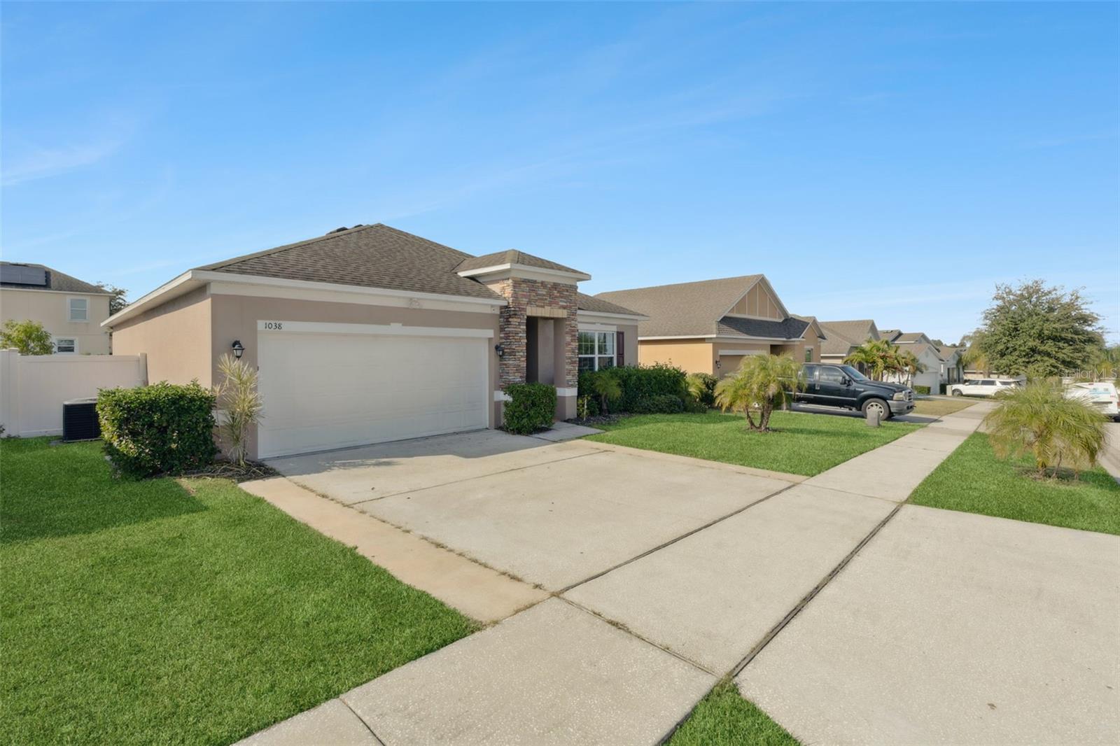 1038 Suffragette Cir Property Photo 51