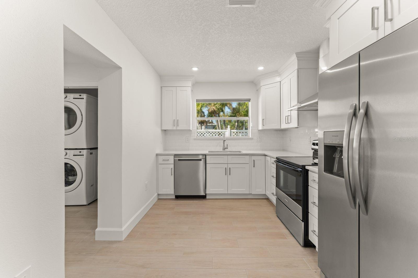 107 4th St Property Photo 5