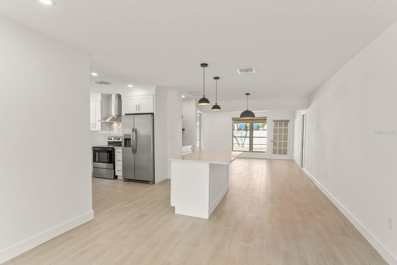 107 4th St Property Photo 9