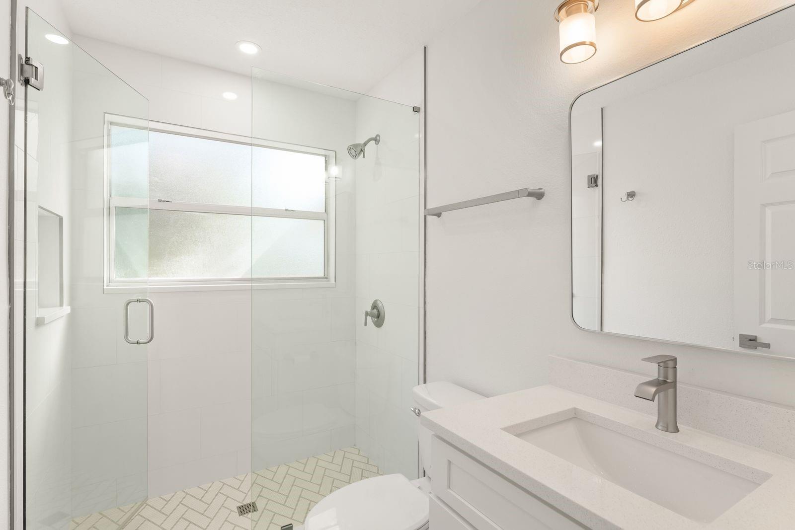 107 4th St Property Photo 16