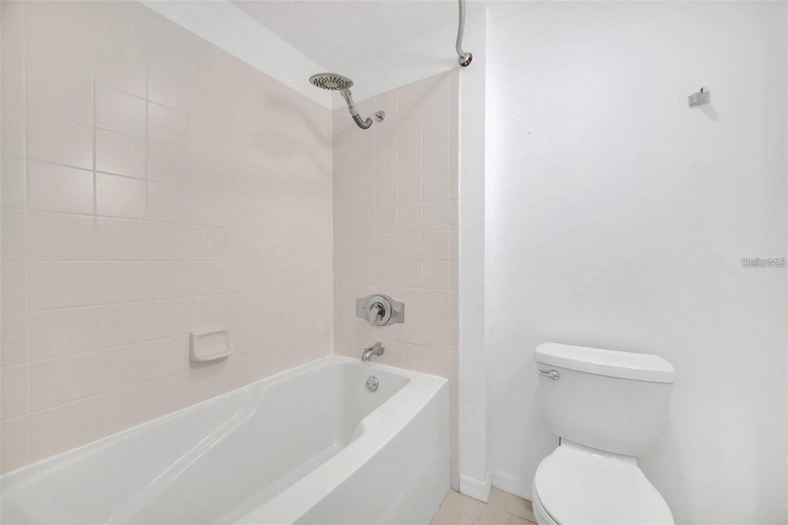 1007 Siena Park Blvd E Property Photo 16