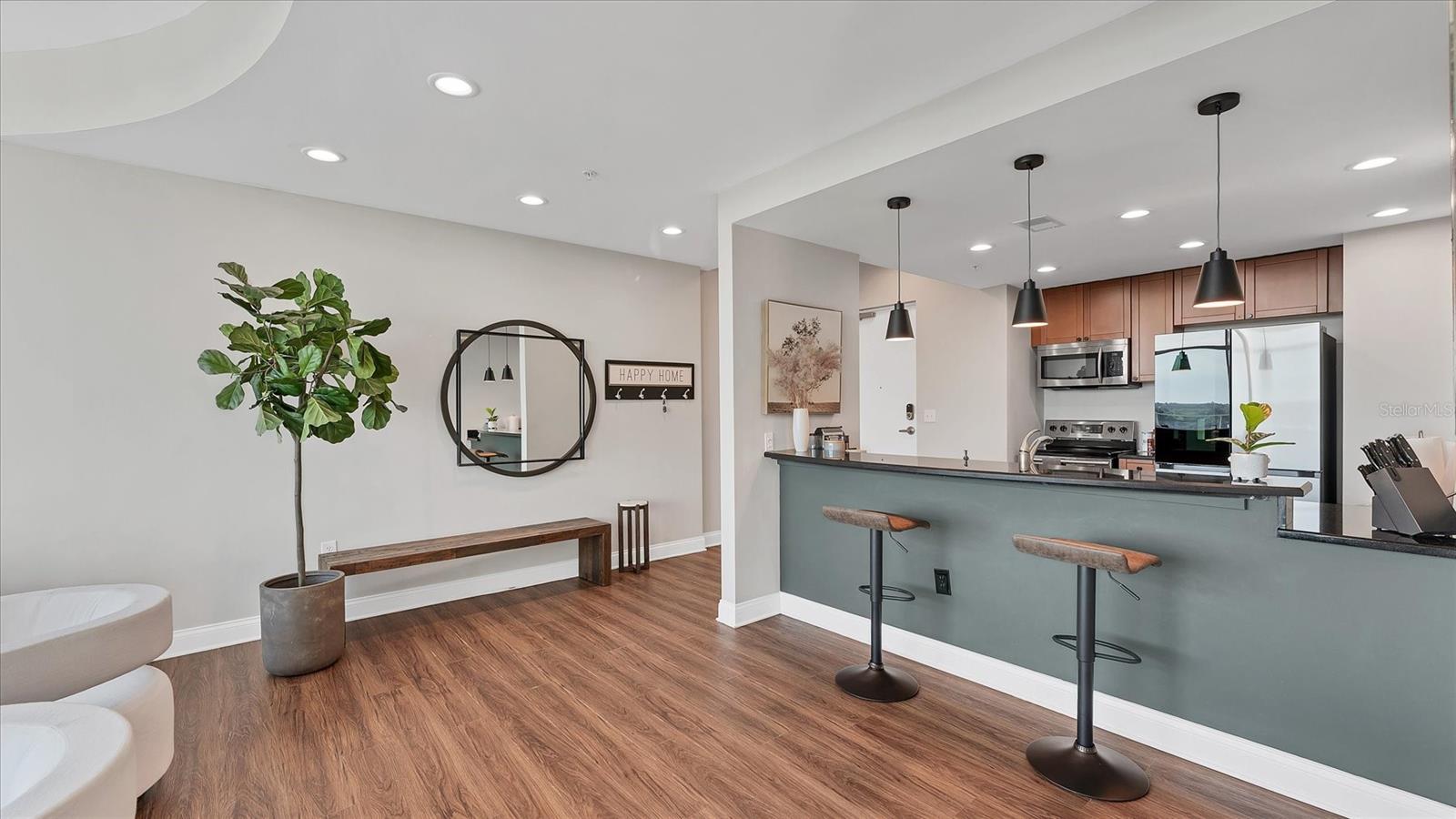 525 E Jackson St #p3 Property Photo 18