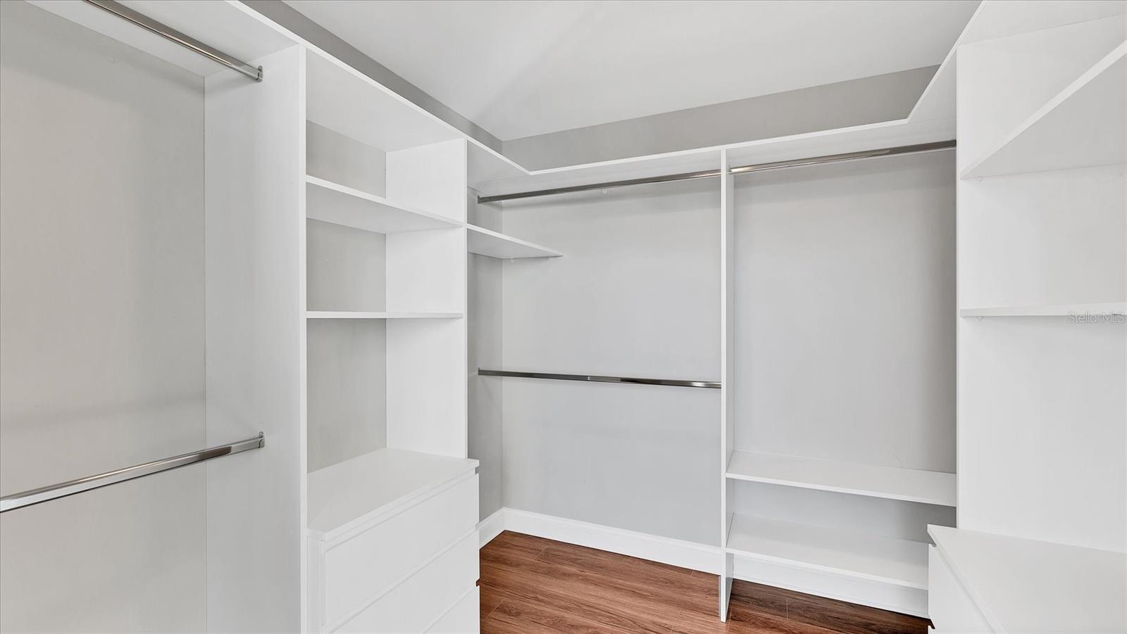 525 E Jackson St #p3 Property Photo 25