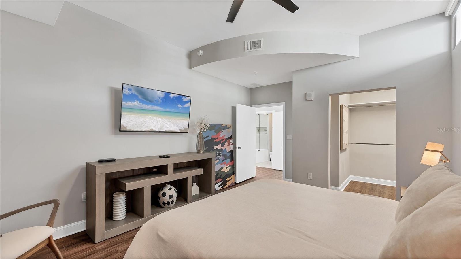 525 E Jackson St #p3 Property Photo 30
