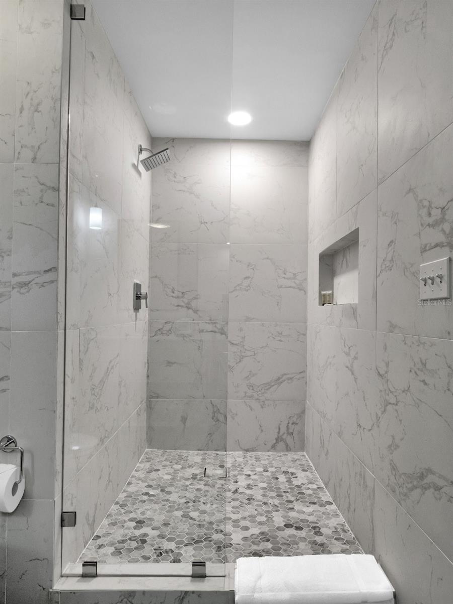 525 E Jackson St #508 Property Photo 21