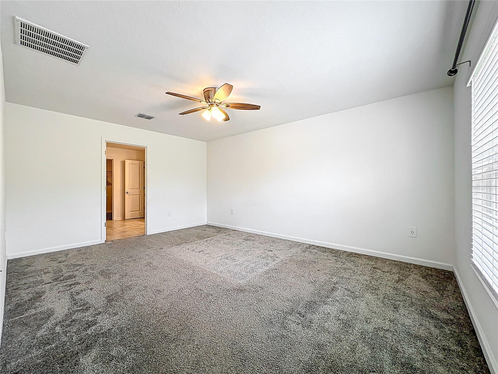 6946 Perch Hammock Loop Property Photo 18