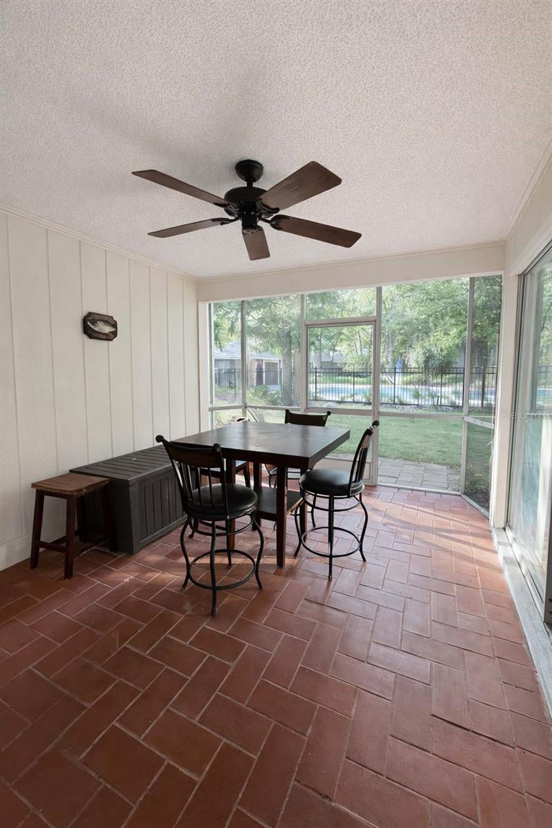 626 Red Oak Cir #110 Property Photo 12