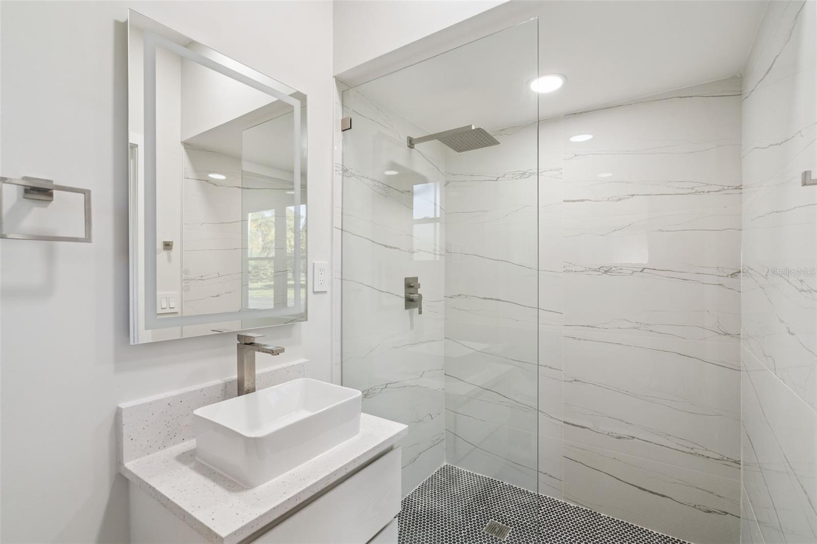 5526 Parkdale Dr Property Photo 49