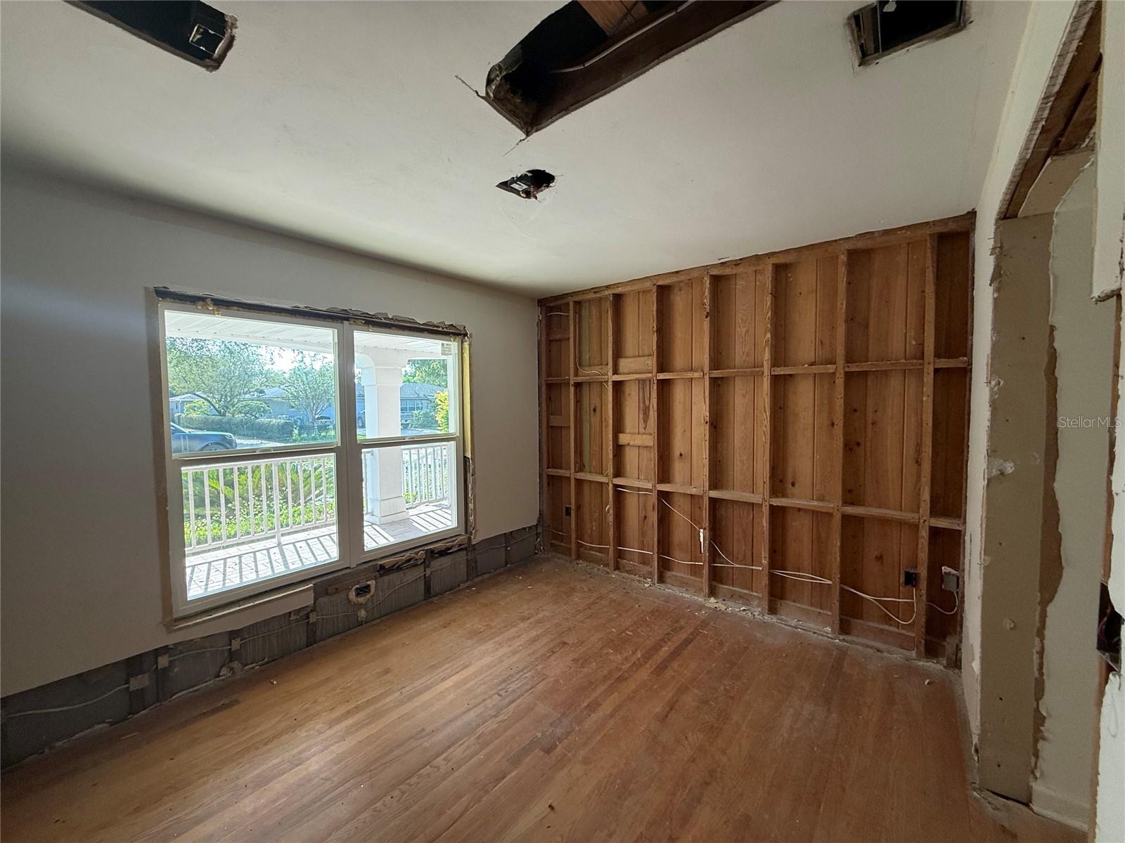 1015 S Palm Ave Property Photo 7