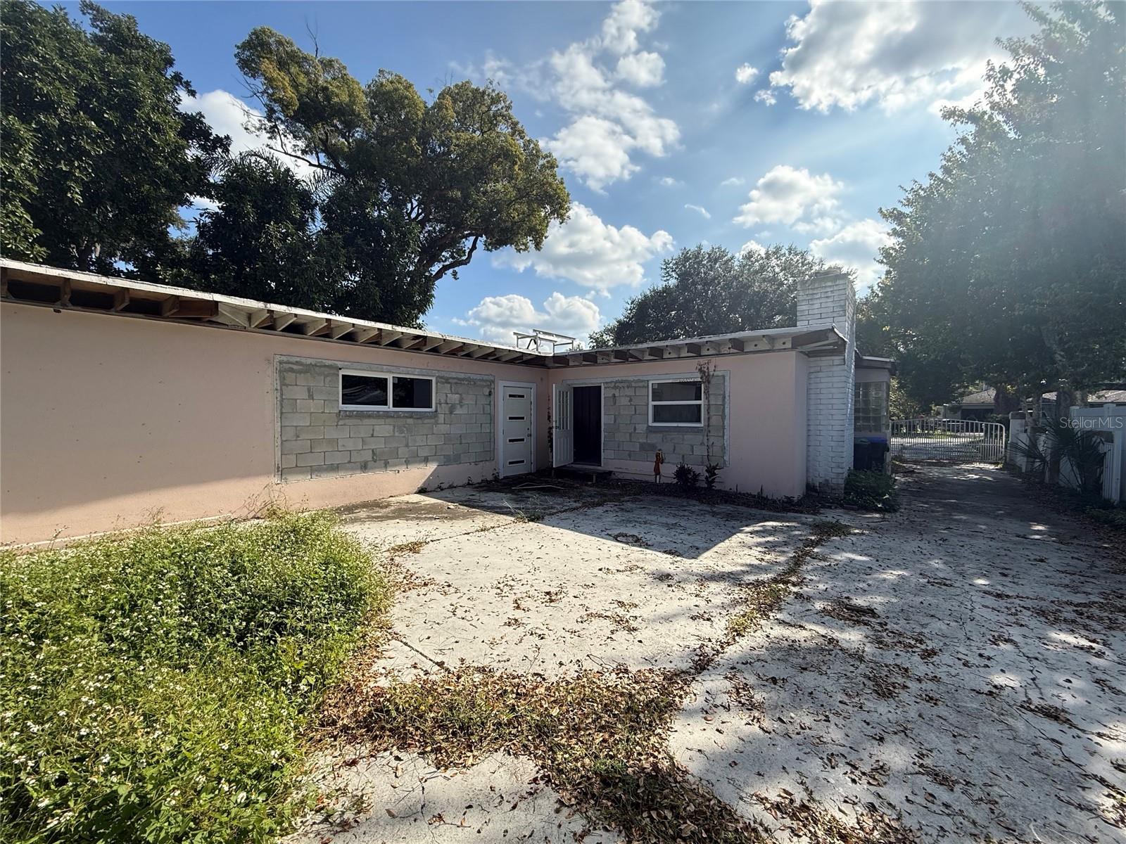 1015 S Palm Ave Property Photo 15
