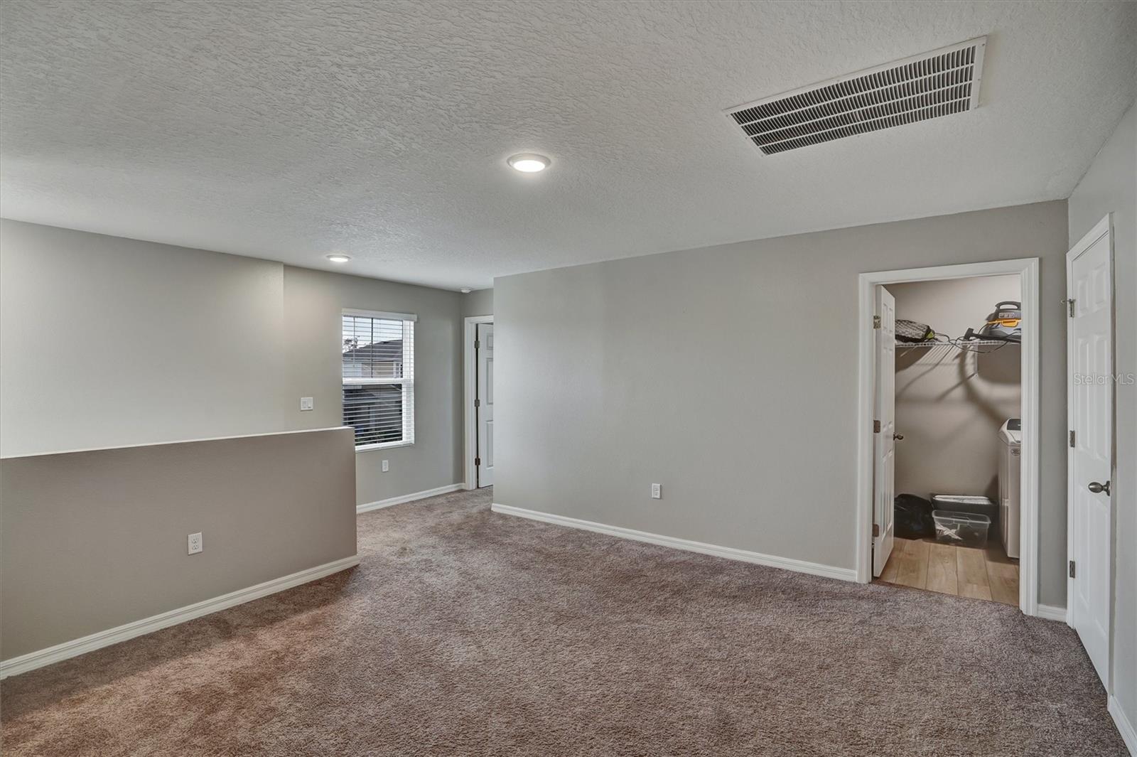 4903 Mainsail St Property Photo 7