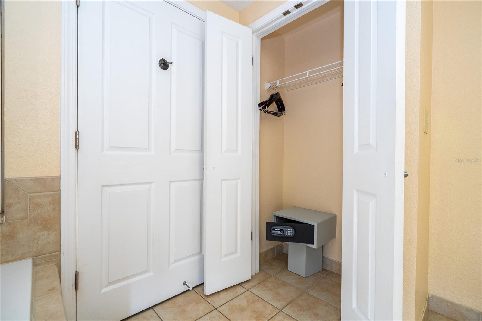 12527 Floridays Resort Dr #611-e Property Photo 47