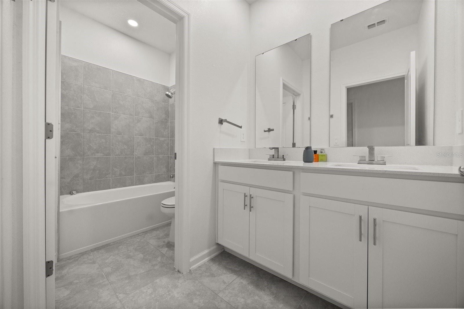 11163 Great Rock St Property Photo 28